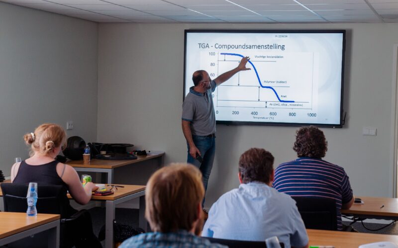 Hoe helpt een technisch adviespartner bij snellere ontwikkeling van rubbercomponenten?